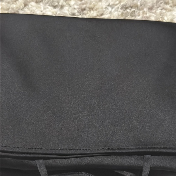 Black Fitted Sleeveless Camisole Top - Picture 12 of 12